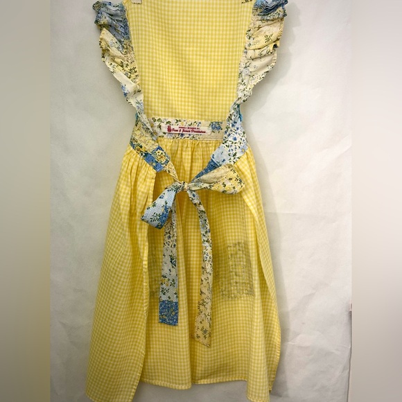 Children’s Yellow & White Check & Floral Apron - Picture 11 of 12